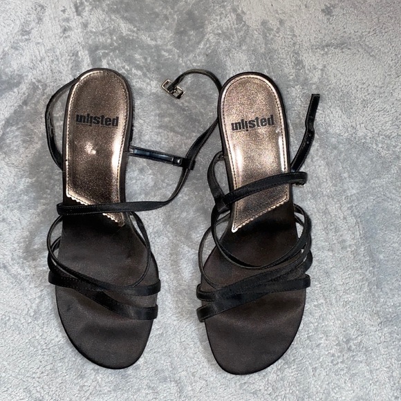 Unlisted Shoes - Womens heeled shoes size 7.5